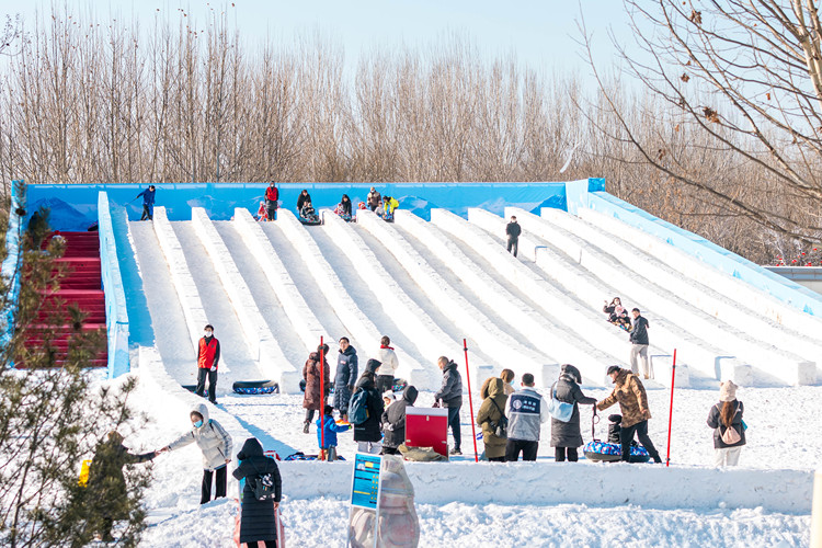 唐山皮影乐园冰雪欢乐季启幕