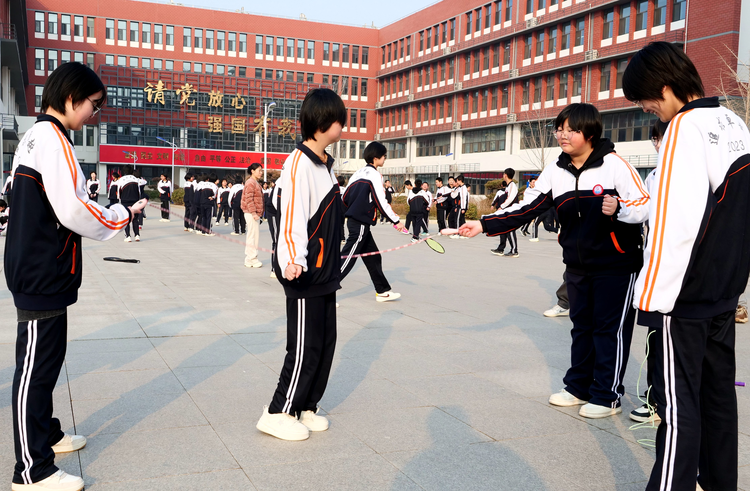 河北献县：课间十五分钟 助力学生健康成长_fororder_图片 4