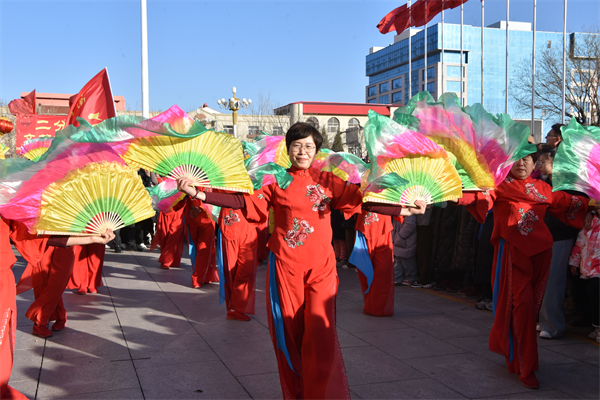 沧州渤海新区黄骅市南大港产业园区开展元宵节民俗文化汇演活动