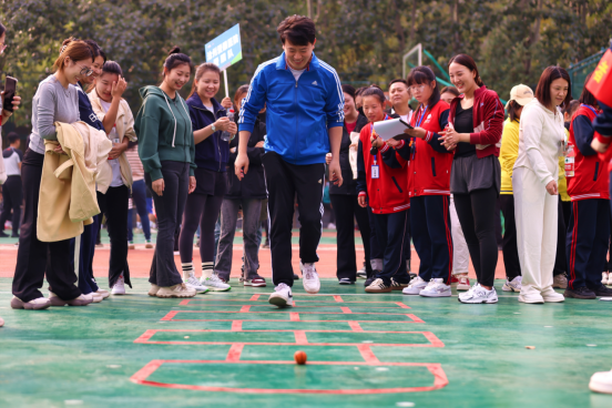 沧州市运河区：社区趣味运动会“活”力全开