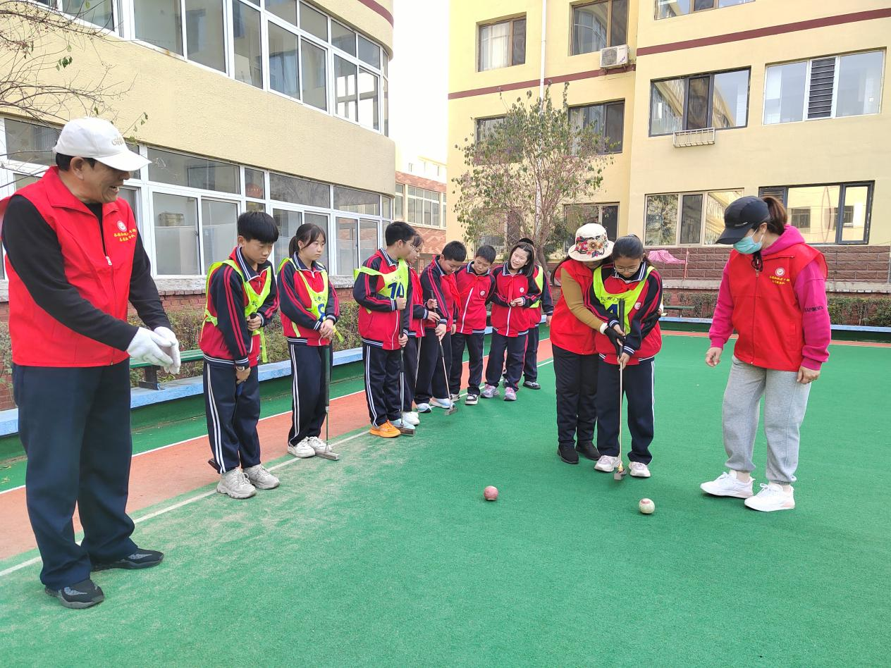 河北平泉：“夕阳托朝阳” 共建青少年成长幸福圈