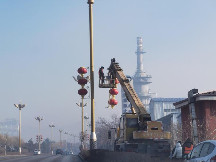 河北平泉：张灯结彩迎新年