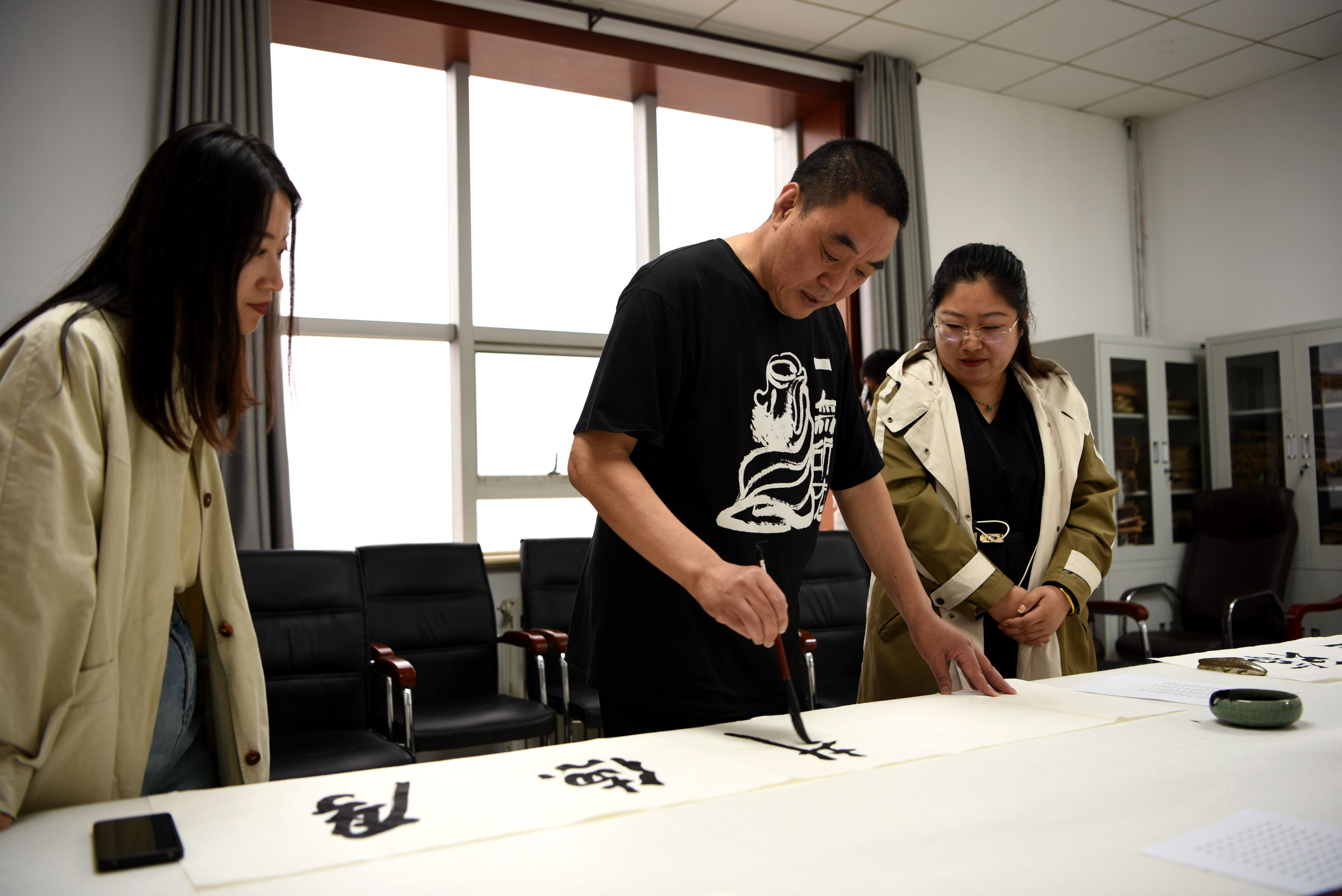 沧州渤海新区黄骅市南大港产业园区开展书法活动