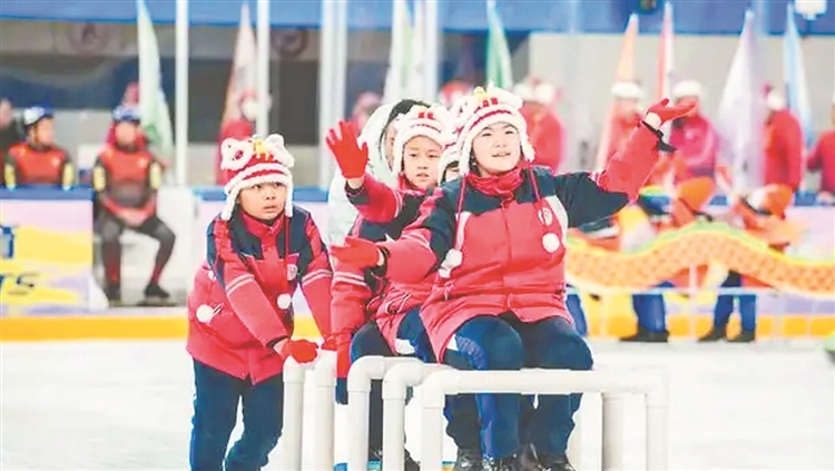 全国骨干体育教师在哈培训 共研冰雪运动教学新思路