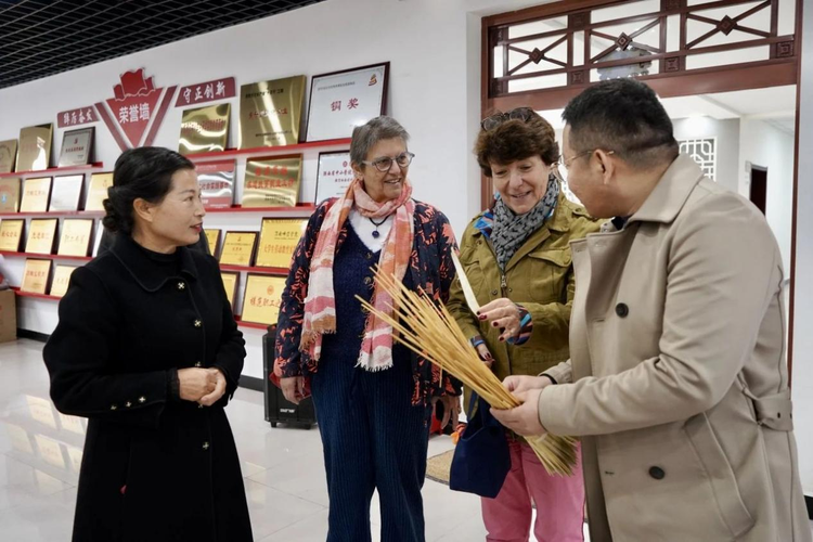 跨越万里来相逢 法国妇女组织代表团来访渭南