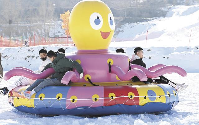 冰雪旅游，让“冷资源”变身“热经济”