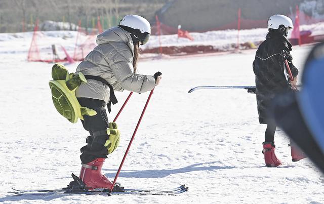 冰雪旅游，让“冷资源”变身“热经济”