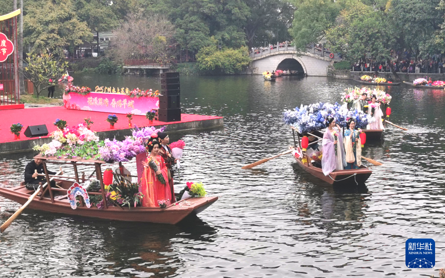 “年花来啦！”羊城水上花墟带你游花海