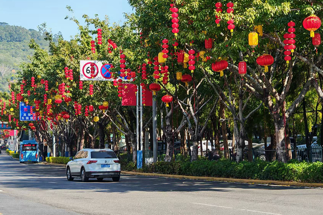 厦门：大红灯笼高高挂