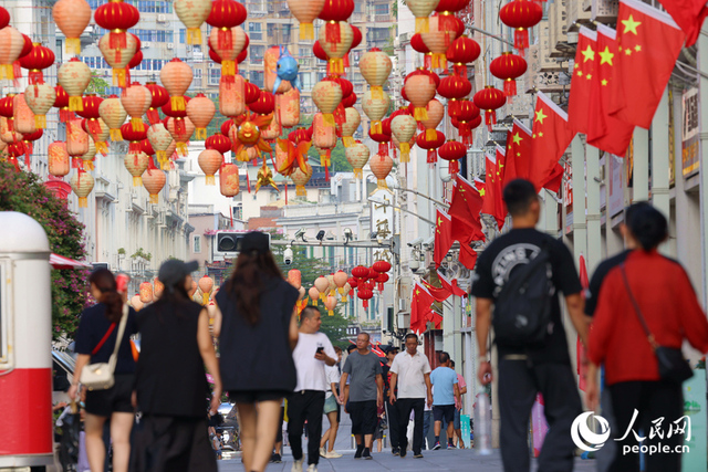 福建厦门：红红火火迎国庆