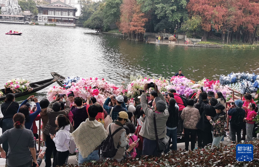 “年花来啦！”羊城水上花墟带你游花海