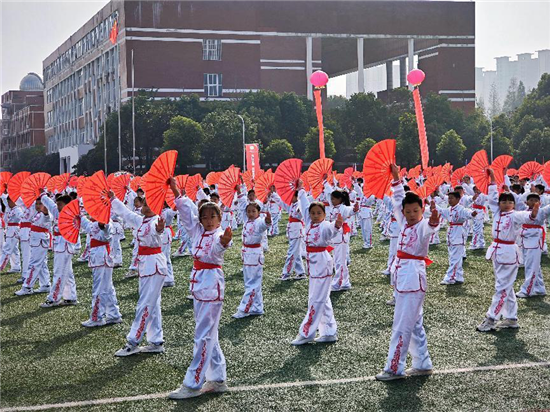 信阳市平桥区第二十一届中小学生运动会开幕