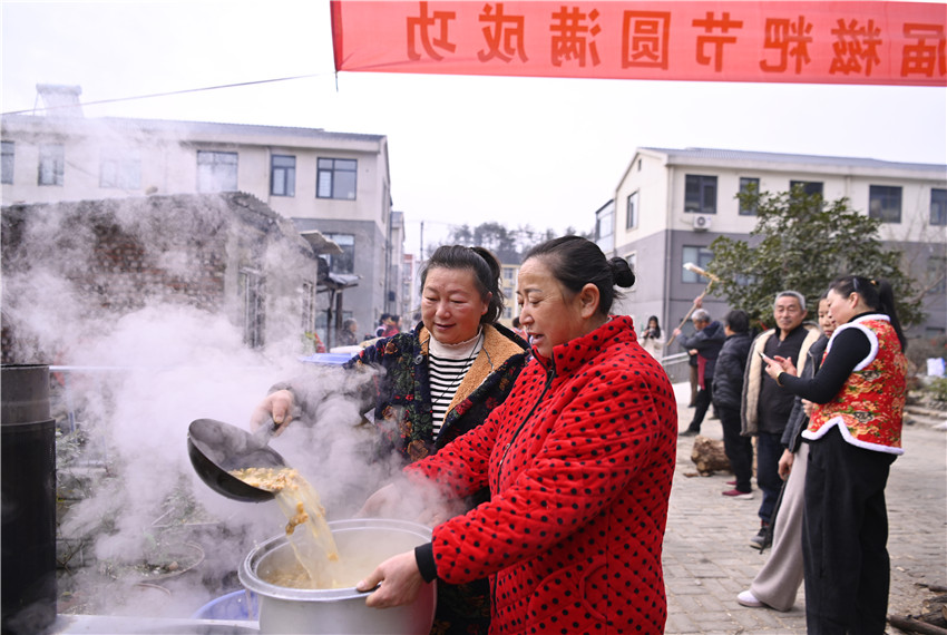 信阳市新县：腊月糍粑香 乡村年味浓