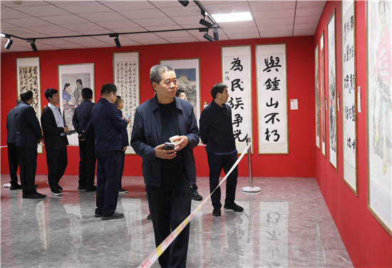 “庆祝河南省人民代表大会成立70周年”书画摄影展（济源）开幕