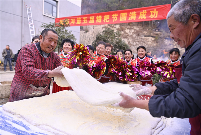 信阳市新县：腊月糍粑香 乡村年味浓