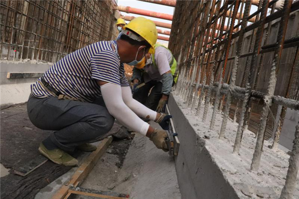 【有修改】【B】中法生态示范城建设与时间赛跑 两大项目比拼进度