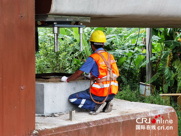 （有修改）【A】贵南高铁将于2023年底建成通车 行程缩至2小时以内