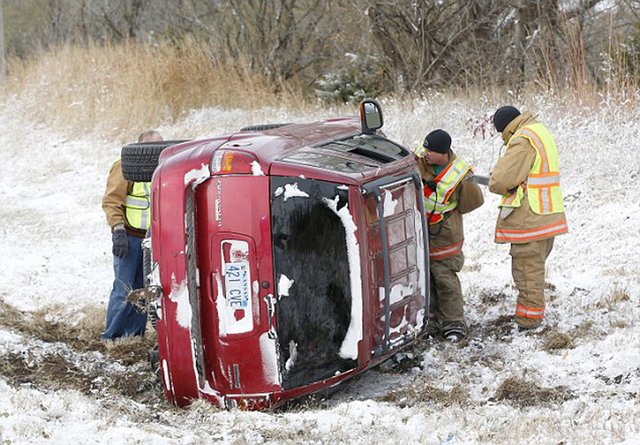 美国遭遇暴风雪袭击 已造成至少17人死亡(图)