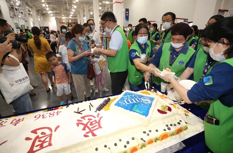 （B 财经图文 三吴大地南京 移动版）南京山姆会员店请来“米其林大厨”教市民做美食