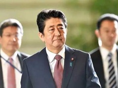 安倍重组内阁能否扭转执政危局？