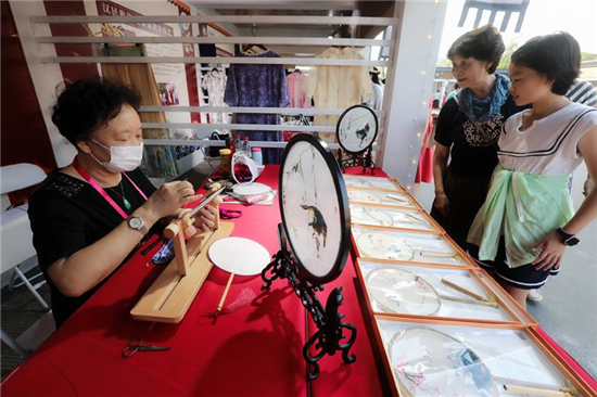 （A 文旅列表 三吴大地淮安 移动版）运河传情匠心筑梦 大运河文化带城市非遗展在淮安正式启动