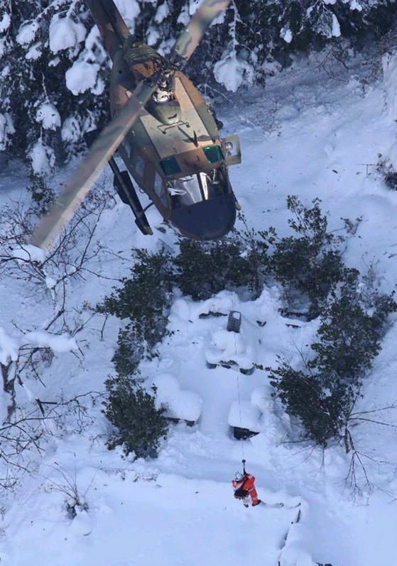 日本大雪已致6人死亡 德岛县400户人家被困