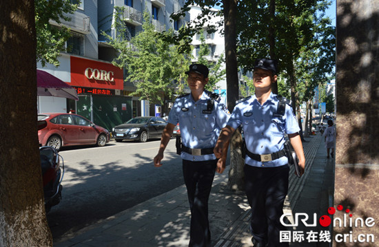 已过审【区县联动】【永川】永川民警展现高温下最美“警色”