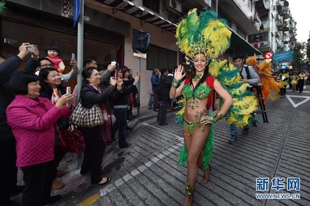 澳门喜迎回归15周年气氛浓厚