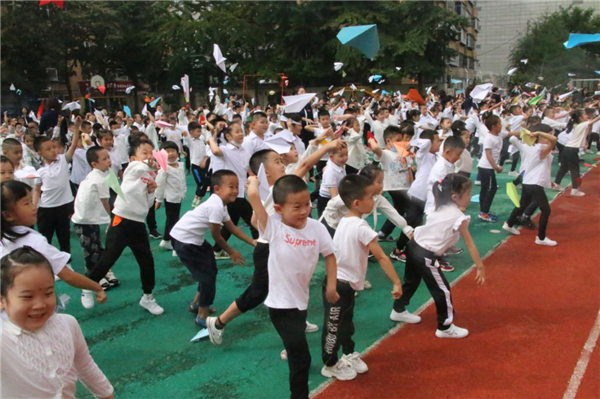 沈阳市实验学校新生入学“放飞梦想”