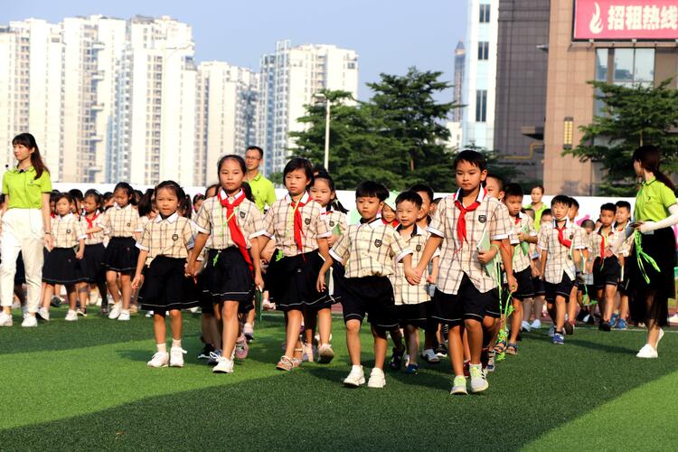 【B】【开学典礼】南宁市逸夫小学贤宾校区举办新时代好少年主题活动