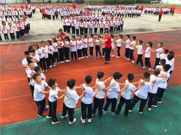 沈阳长青小学拓展训练帮学生收心