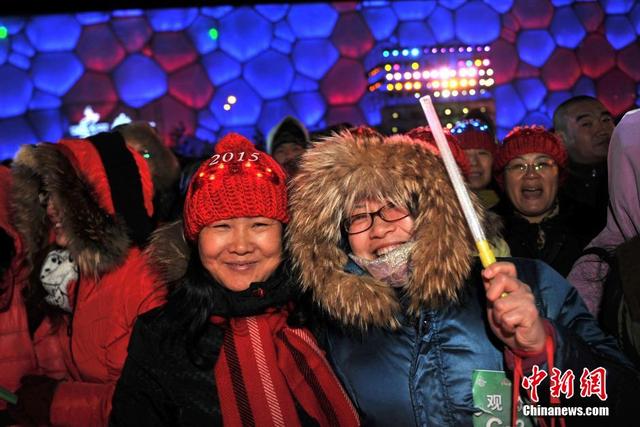 北京新年倒计时 奥运健儿齐聚鸟巢助力申冬奥