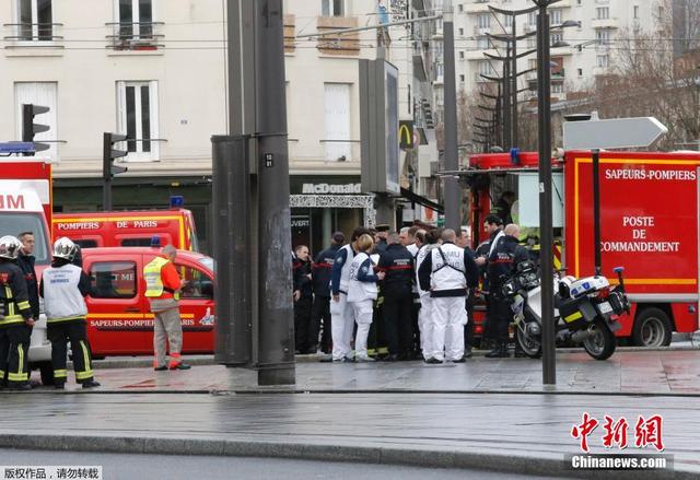 法国警方在巴黎东郊人质劫持案现场击毙劫持者