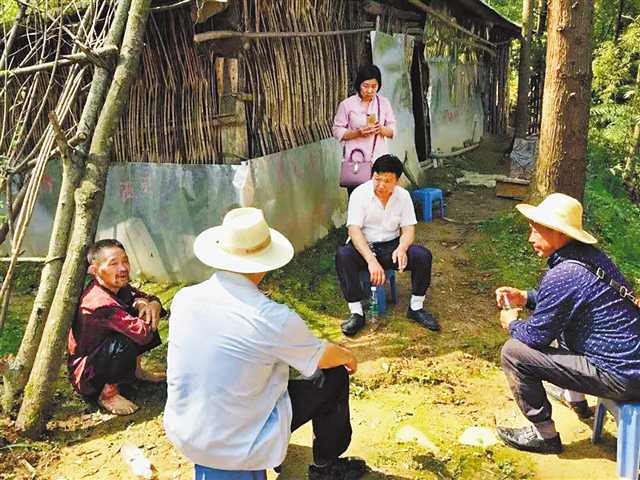 【区县联动】【巫溪】巫溪谭定国：用十九年青春让穷山沟变了样【区县联动列表】谭定国：用十九年青春让穷山沟变了样