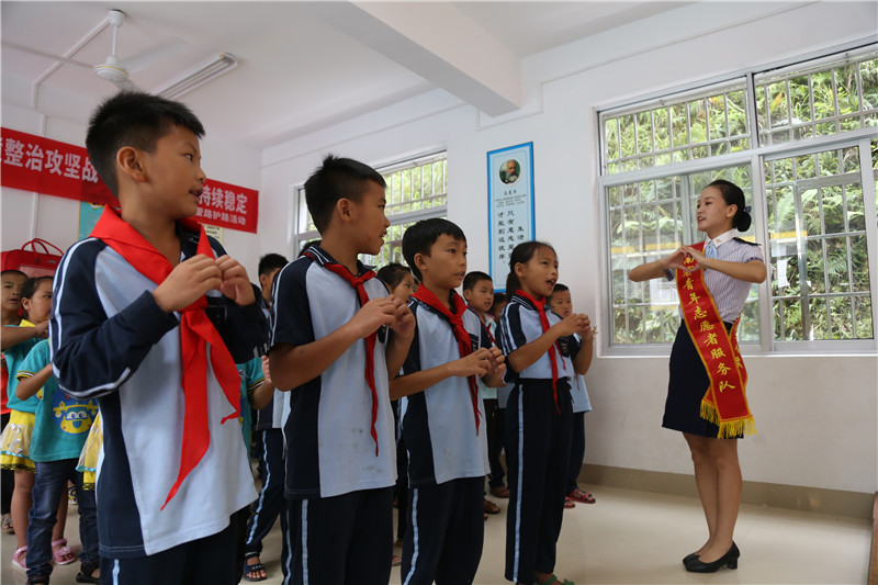 （有修改）【B】中国铁路南宁局集团：教育扶贫圆学子梦