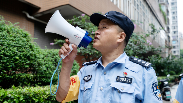 【急稿】【B】重庆首位拥有个人工作室民警胡兵伟：独特“兵法”践行“枫桥经验”