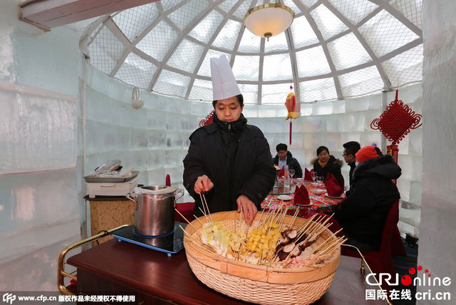 沈阳现任性火锅店 市民“冰宫”餐厅吃火锅