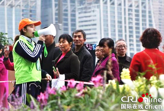 【CRI专稿 列表】各岗位人员无私奉献 筑起城市花博会“文明风景线”【内容页标题】志愿者、环卫工、民警——城市花博会上的“文明风景线”