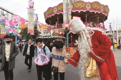 上海欢乐谷奇幻灯光节梦幻光影12月7日点亮夜空