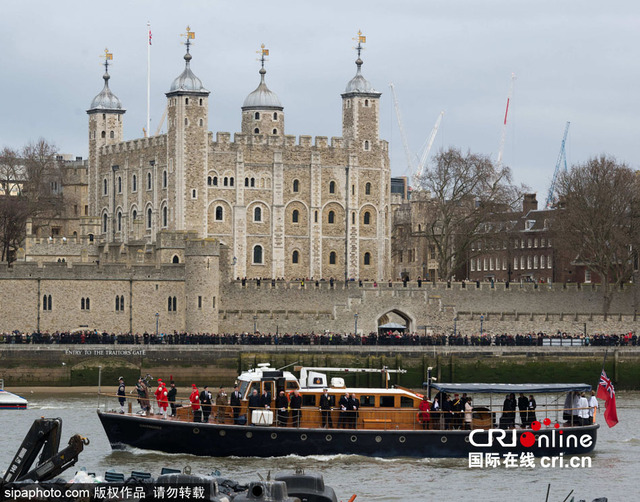 英国重演“国葬仪式” 纪念丘吉尔逝世50周年