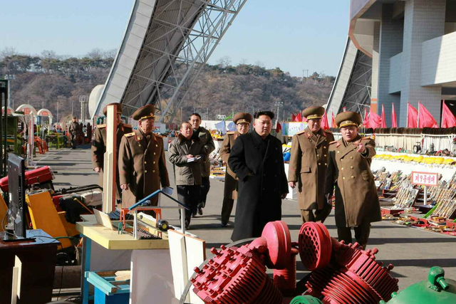 金正恩视察建筑机具展览 强调建材国产化重要性