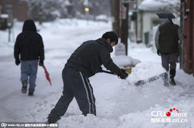 美国中西部东部再迎强降雪 23州发布暴风雪警报