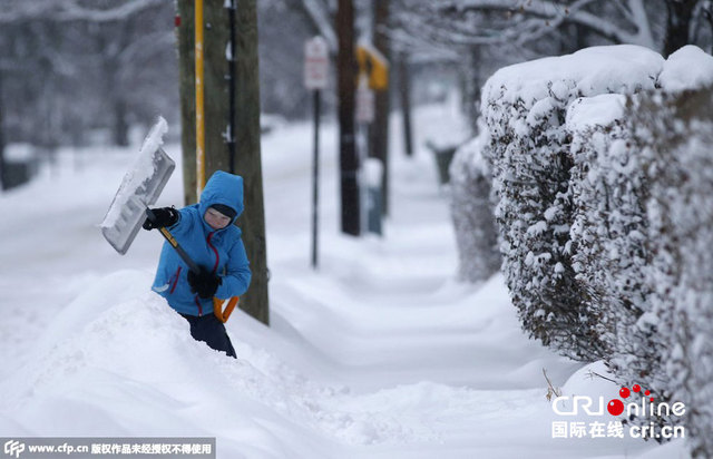 美国中西部东部再迎强降雪 23州发布暴风雪警报