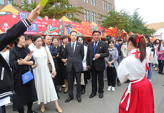 【B】【吉01】吉林动画学院二十周年庆上演动漫盛宴