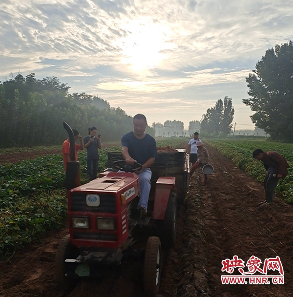 【河南在线】开封市祥符区万隆乡驻村第一书记殷耿豪：让群众富起来 让环境美起来