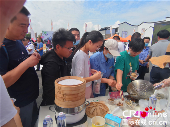 （B 文娱列表 三吴大地泰州 移动版）2020溱湖美食节暨万人品簖蟹活动正式启动