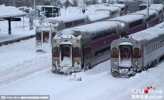 美东迎两周来第三场暴风雪 波士顿降雪量创纪录