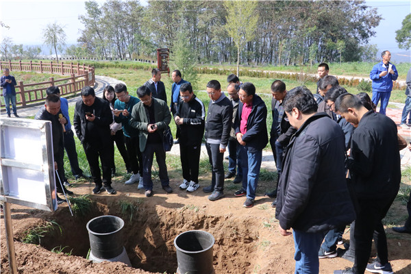 【有修改】（备注  “中国苹果第一村”阿寺村附链接）【加急】延安市洛川县全域厕所大革命：从“为了卫生”到“为了舒适”