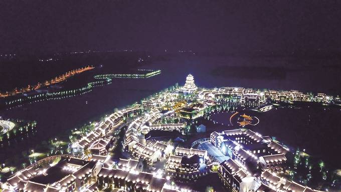 盐城大纵湖东晋水城夜景迷人