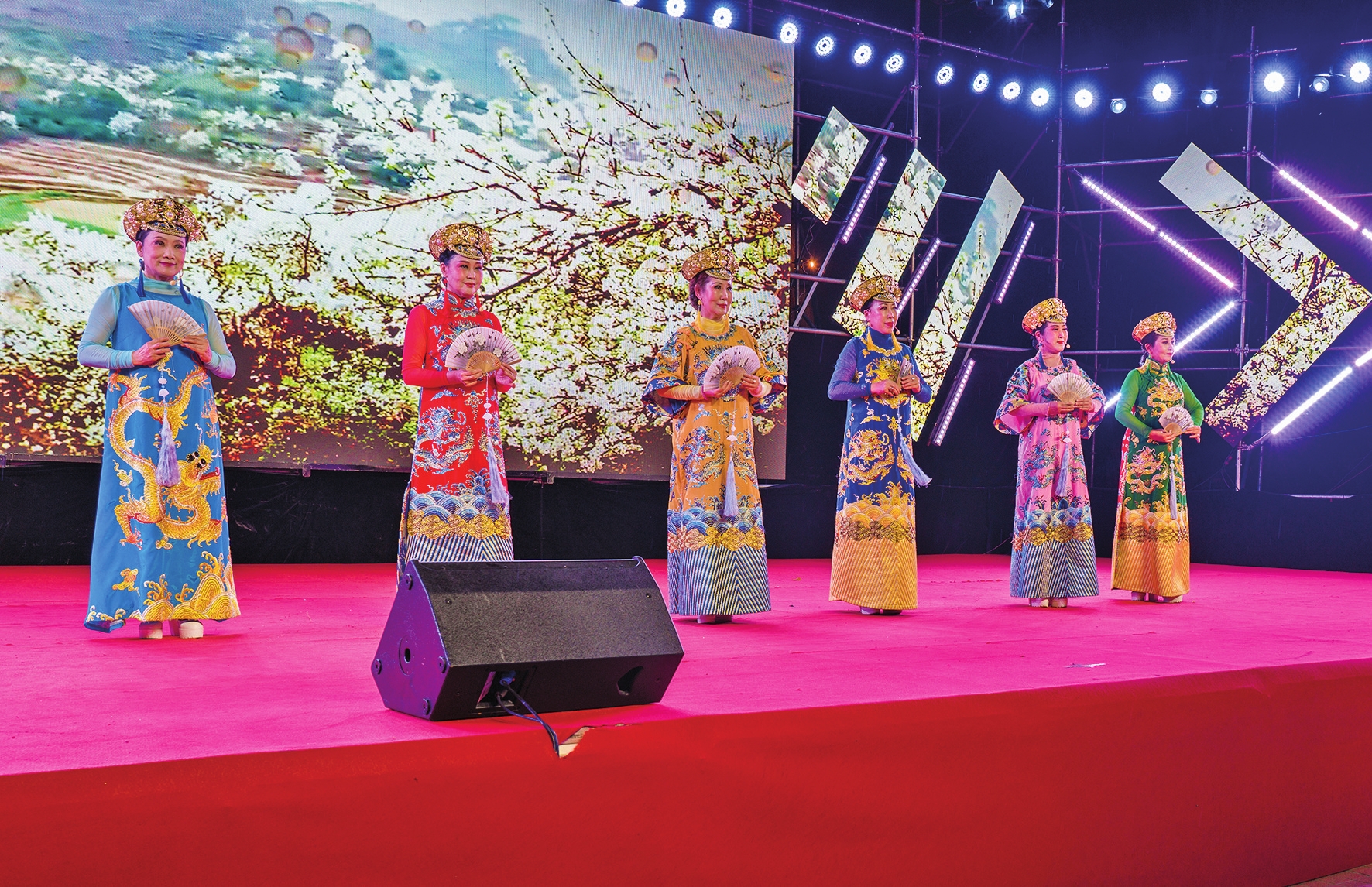 享文化盛宴 颂盛世和谐——第十五届四平市“九月鲜花”文艺展演周活动回眸